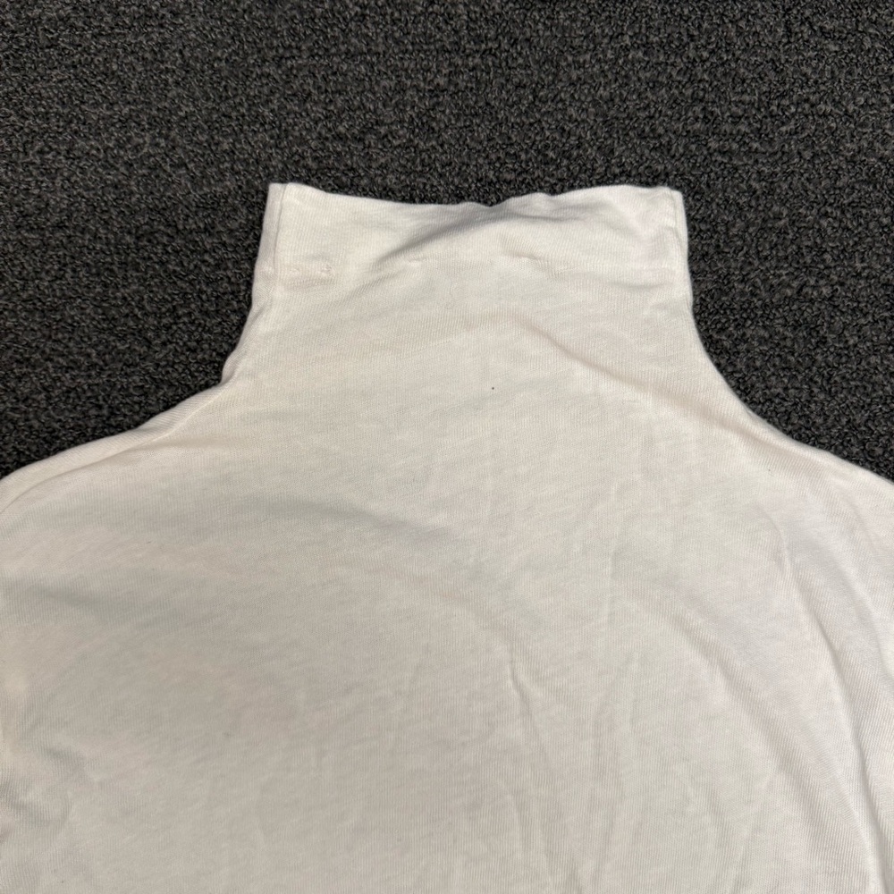 Vince Cotton Turtleneck in White - Picture 6 of 12